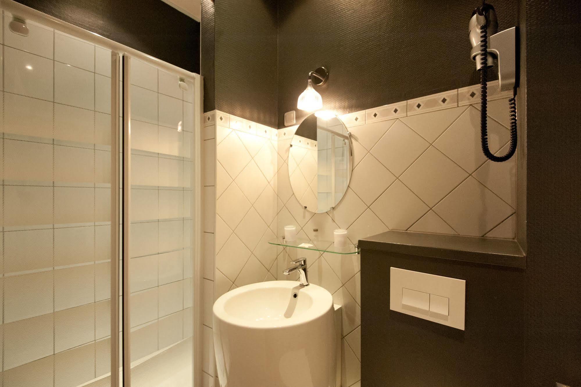 Hotel La Le Prieure 3*